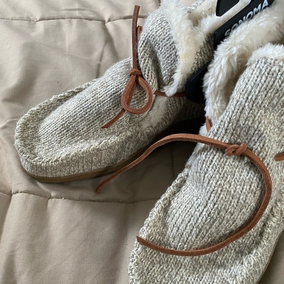 NWT Women's Sonoma Goods For Life®
Sweater Knit Boot Slippers, Size 8-9 large - Picture 2 of 4